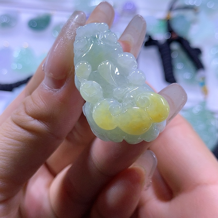 翡翠颈饰未镶嵌天然翡翠A货吊坠