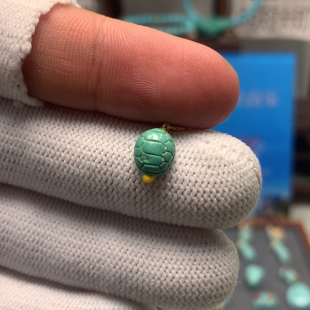 绿松石未镶嵌挂件