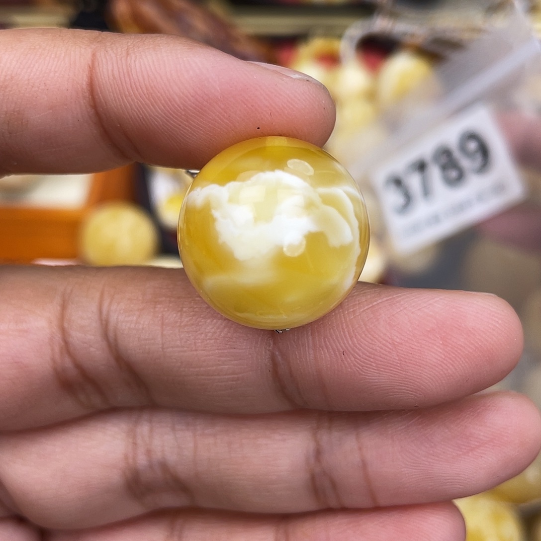 蜜蜡未镶嵌珠宝奇石20.6