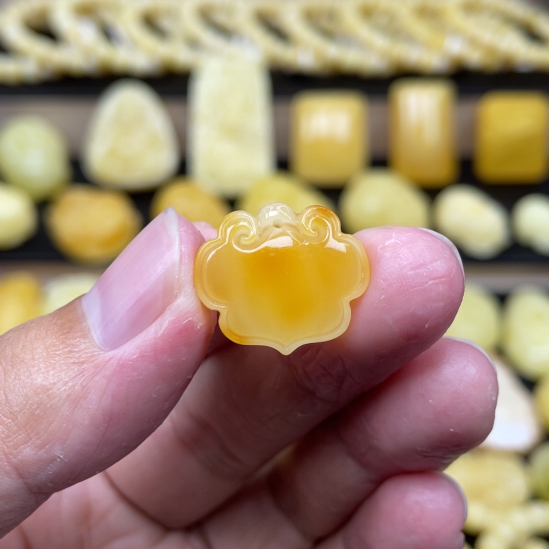 琥珀未镶嵌裸石琥珀蜜蜡