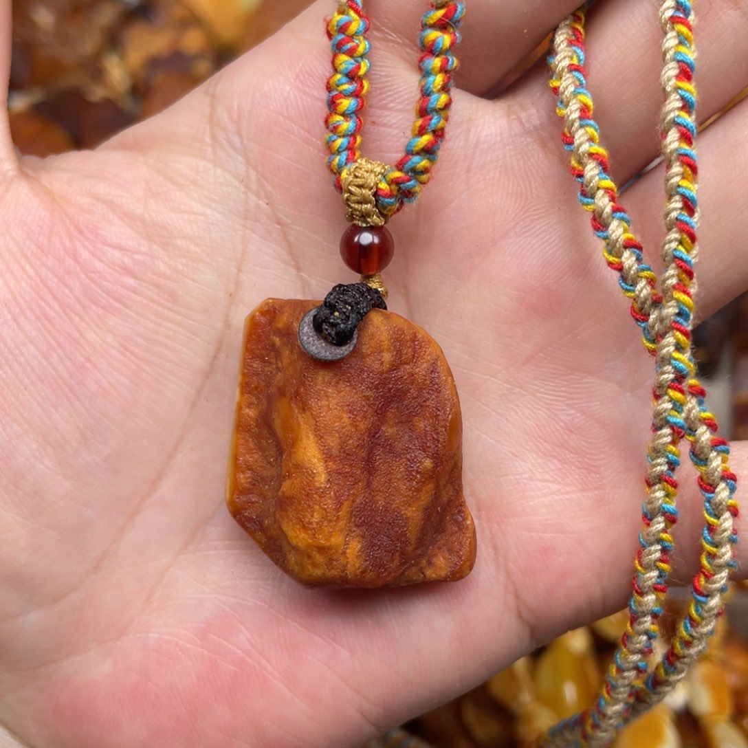 蜜蜡珠宝奇石未镶嵌