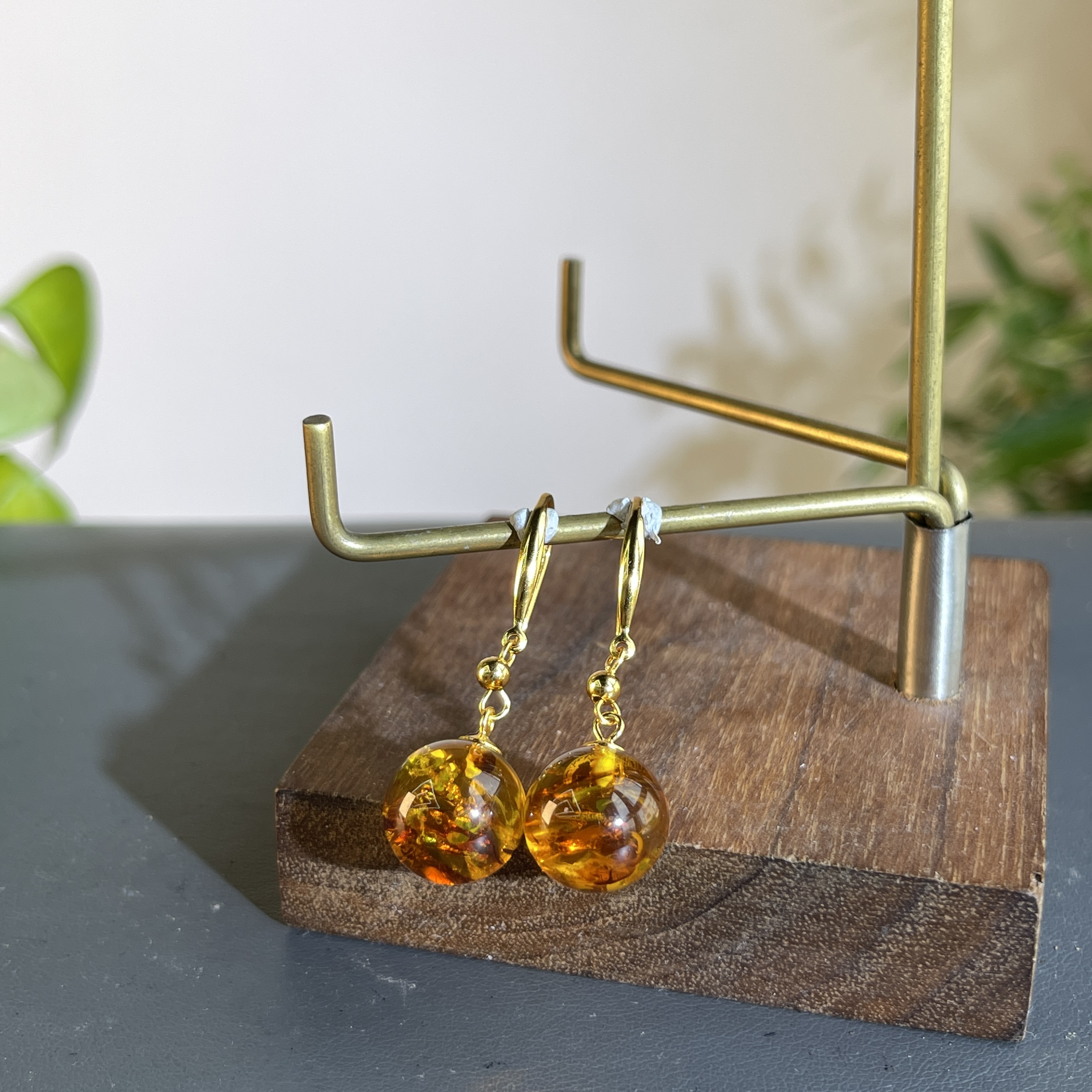 JXA09-01   琥珀-银s925镶嵌单珠耳饰