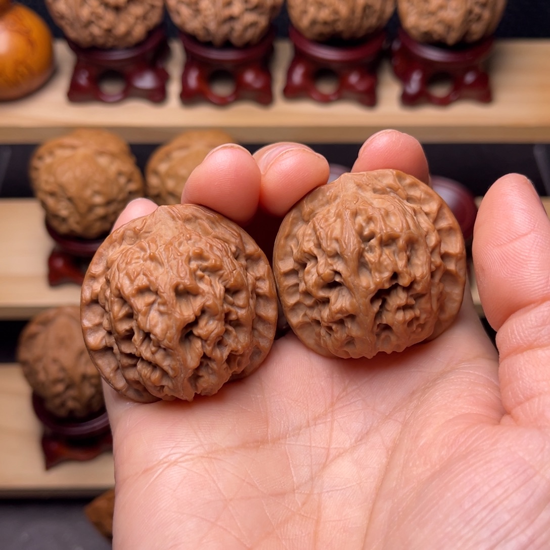 吊坠文玩核桃雪狮