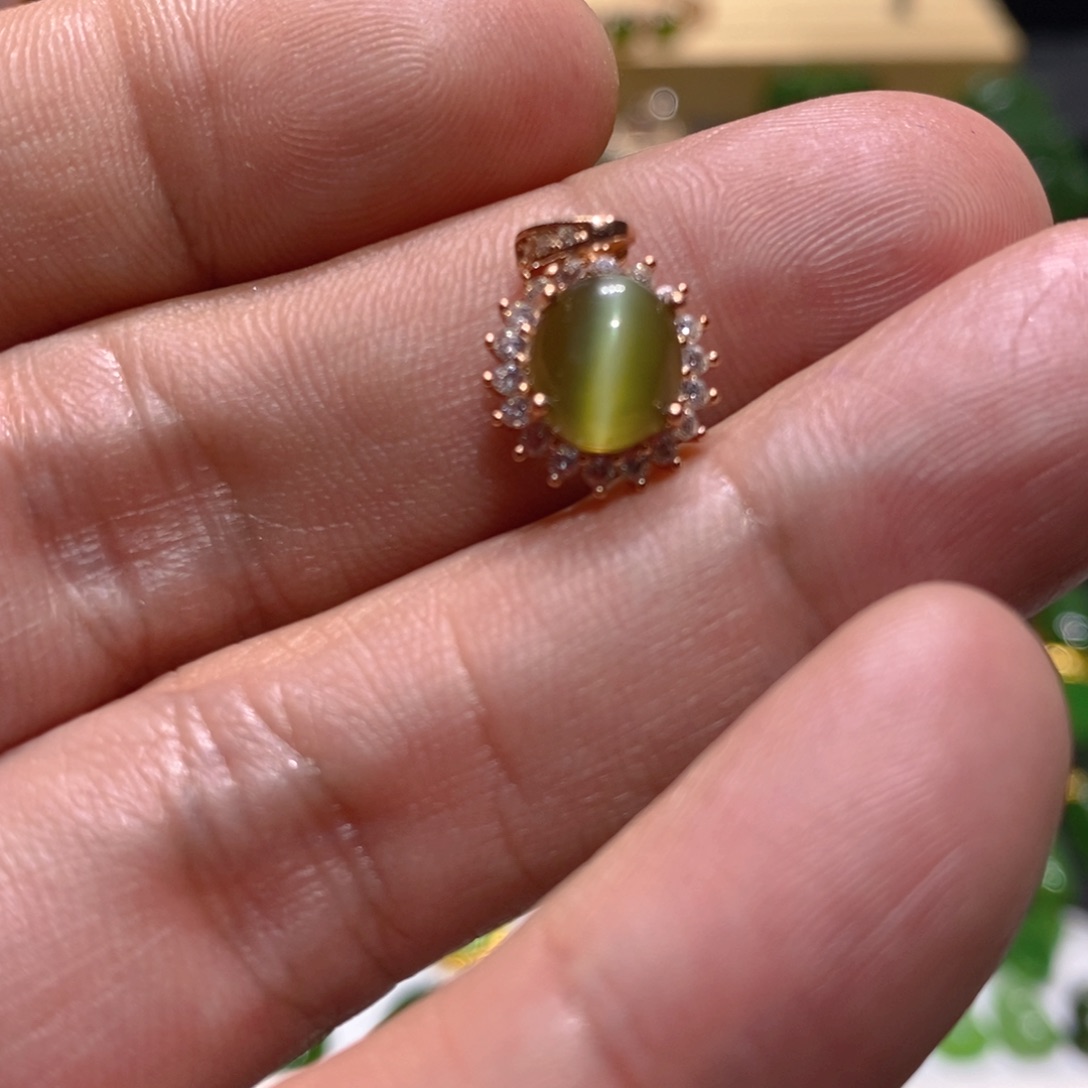 和田玉（碧玉）颈饰银S925镶嵌七**：