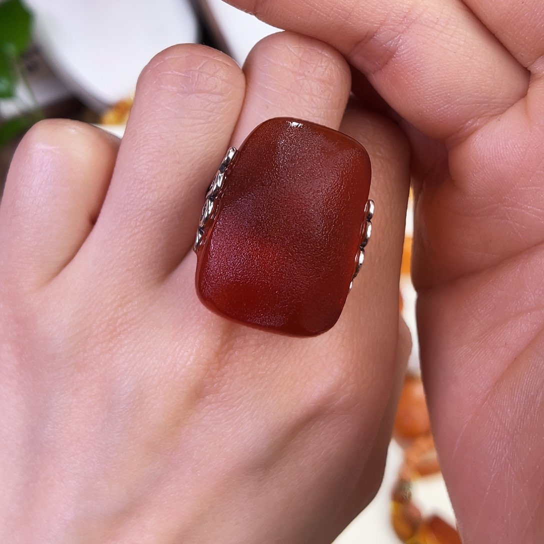 琥珀珠宝奇石未镶嵌，