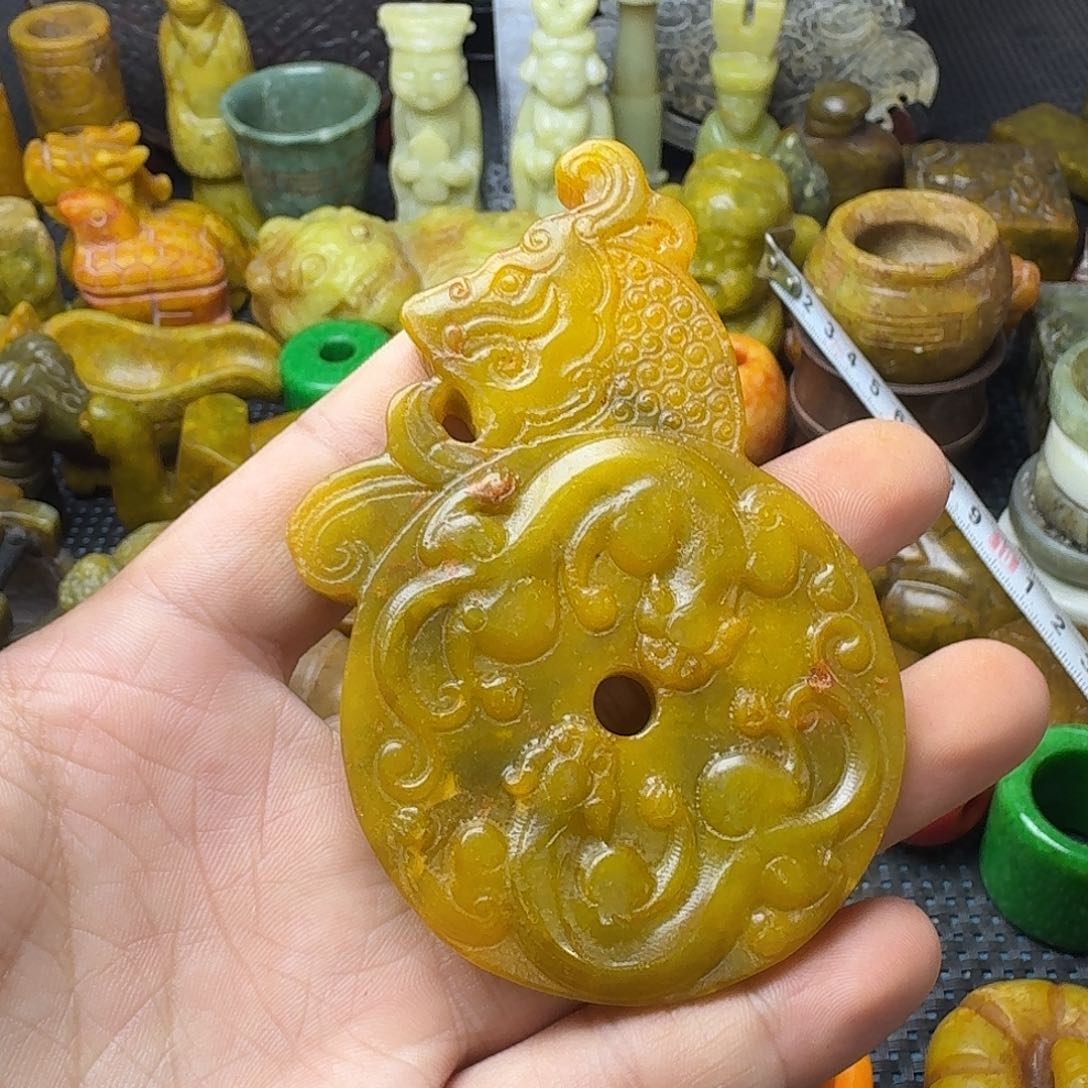 白玉菩提吊坠。。。