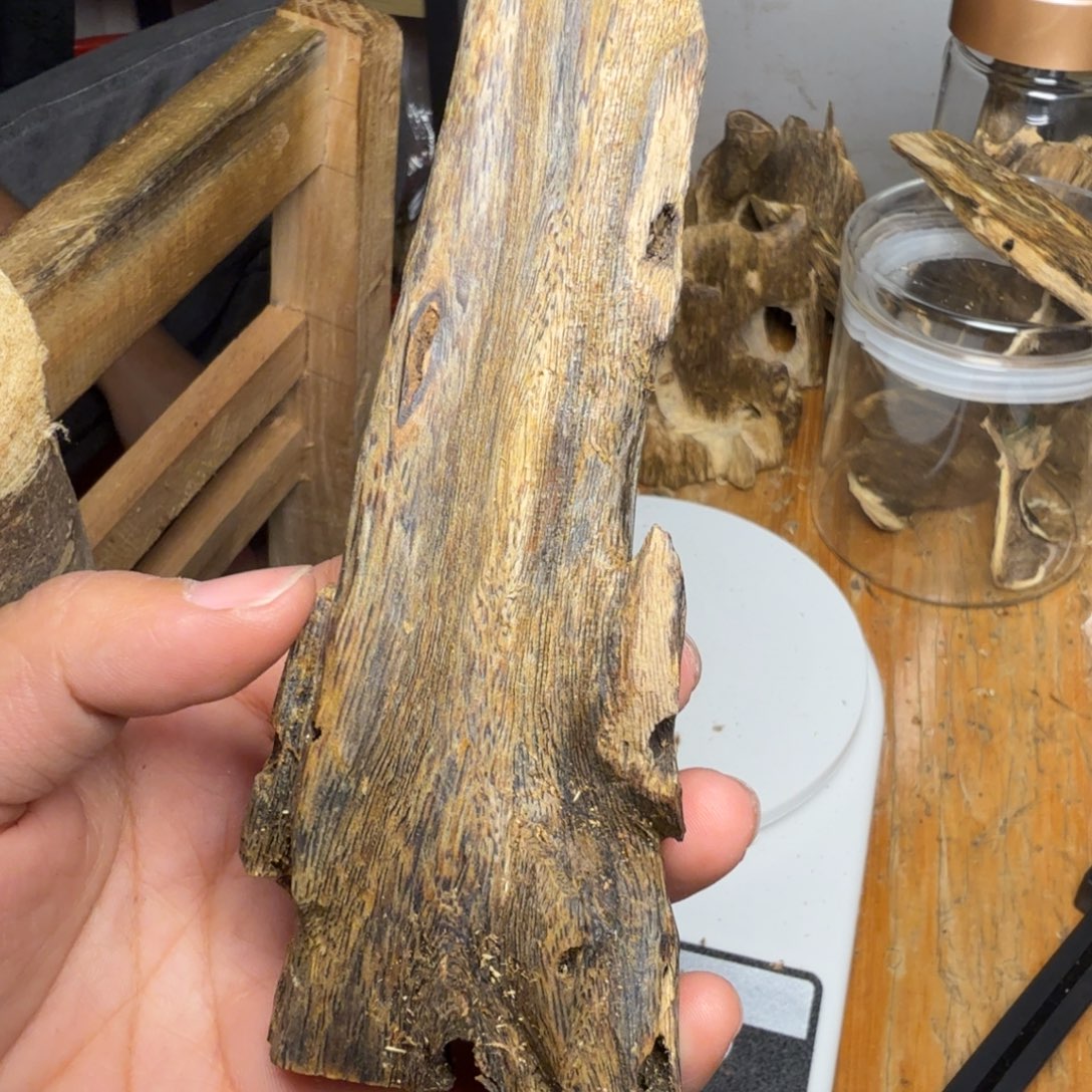 白奇沉香块料沉香48k