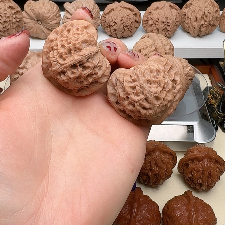 文玩核桃吊坠40全品桃心桩宫灯