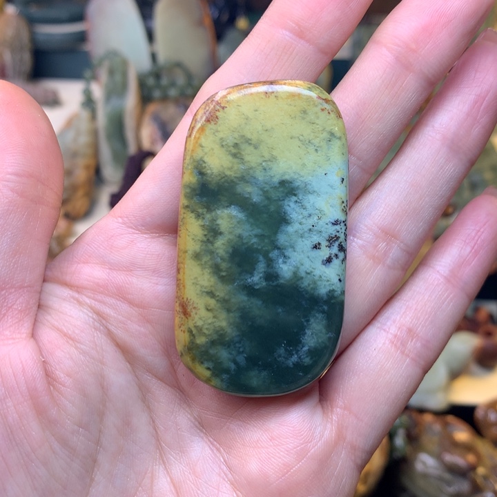 岫岩河磨玉（透闪石质玉）手链未镶嵌哆**梦