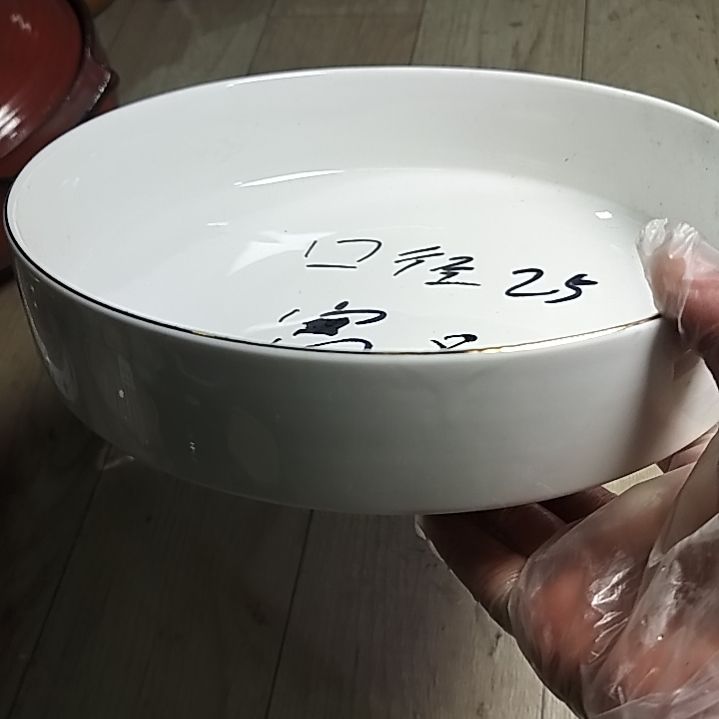 盘瓷片陶瓷杯盘壶碗都有