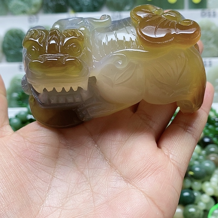 玛瑙/玉髓颈饰未镶嵌