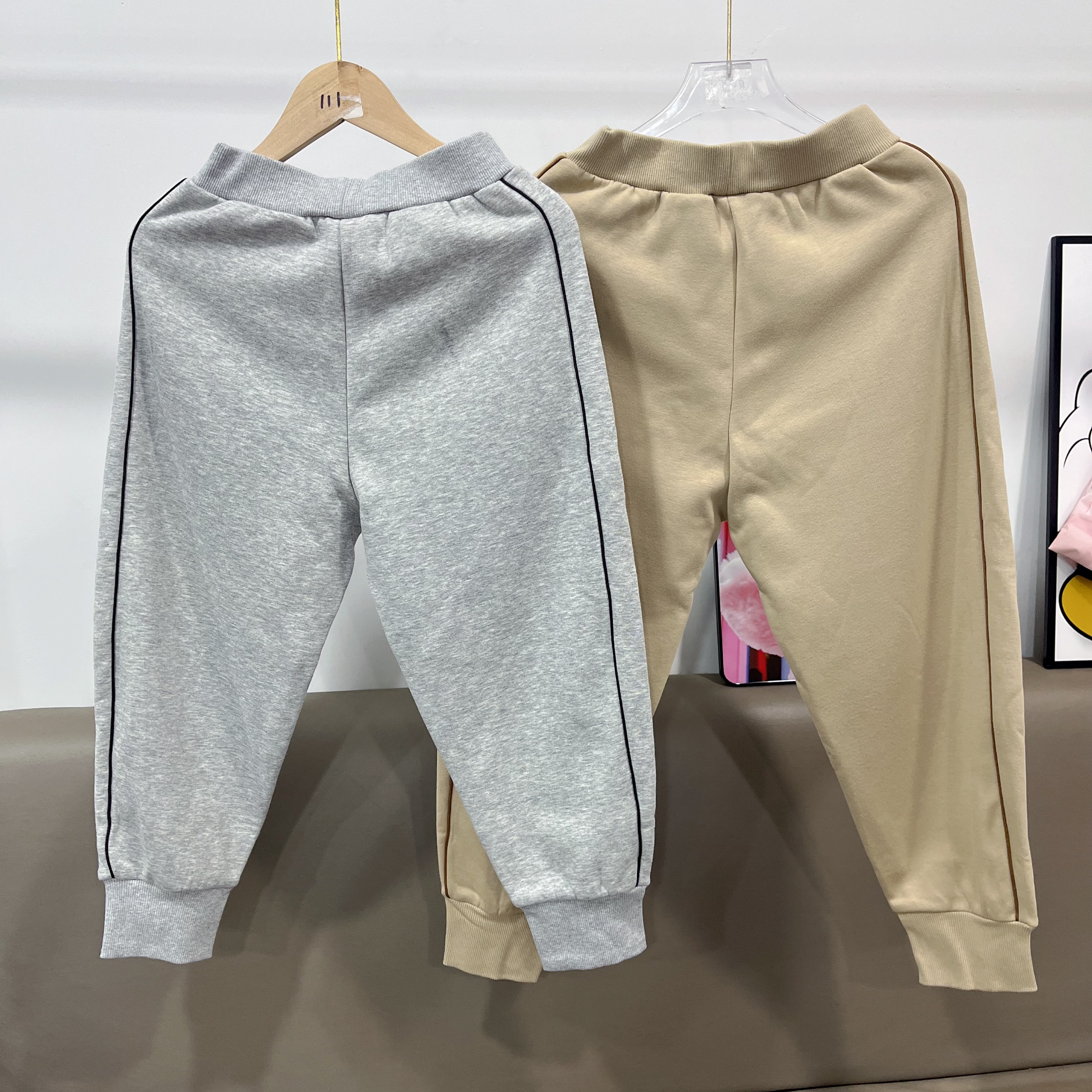 品牌撤柜剪标 男童秋冬基础简约微弹加绒束脚卫裤7202