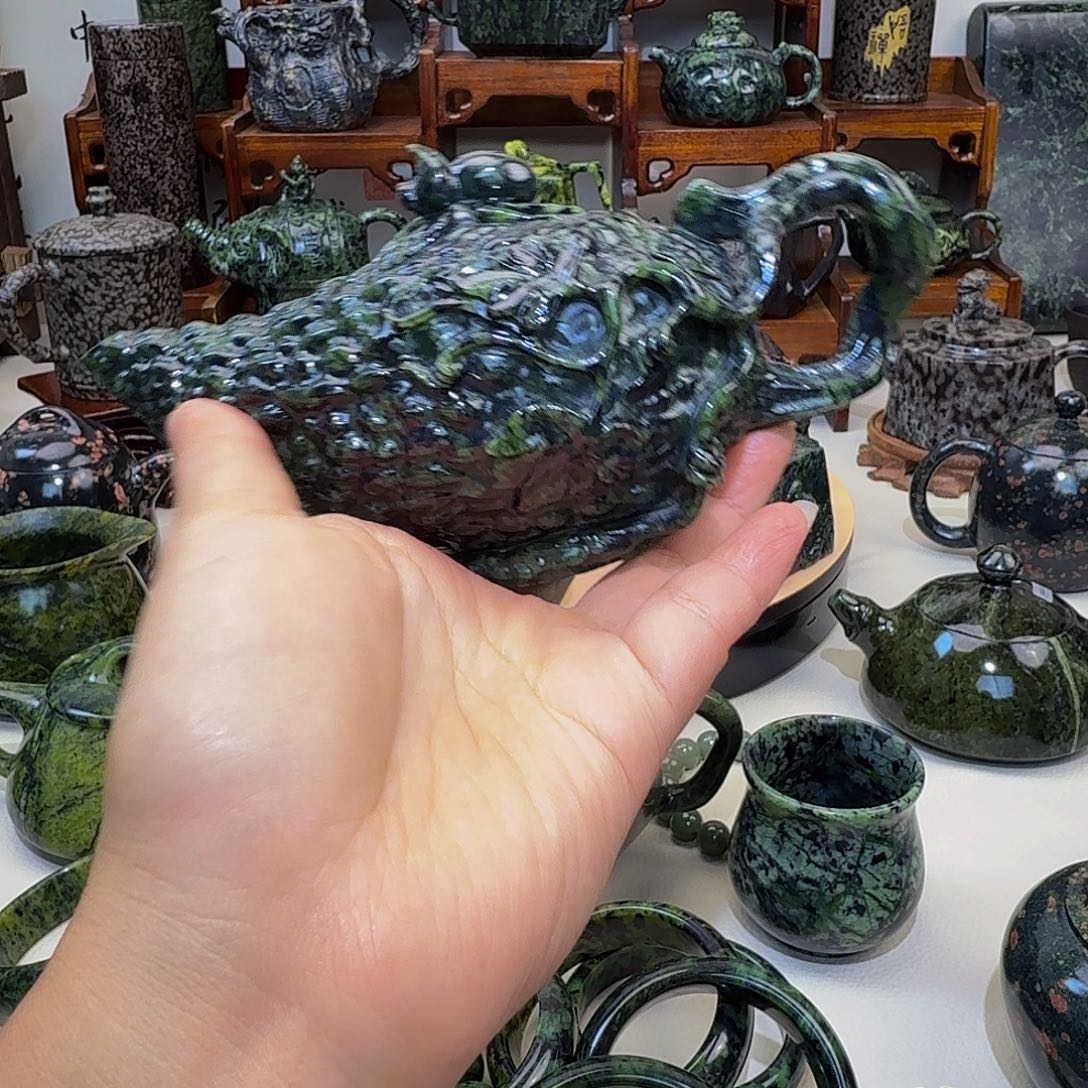 征***未镶嵌蛇纹石玉手链藏玉药王石茶壶精美