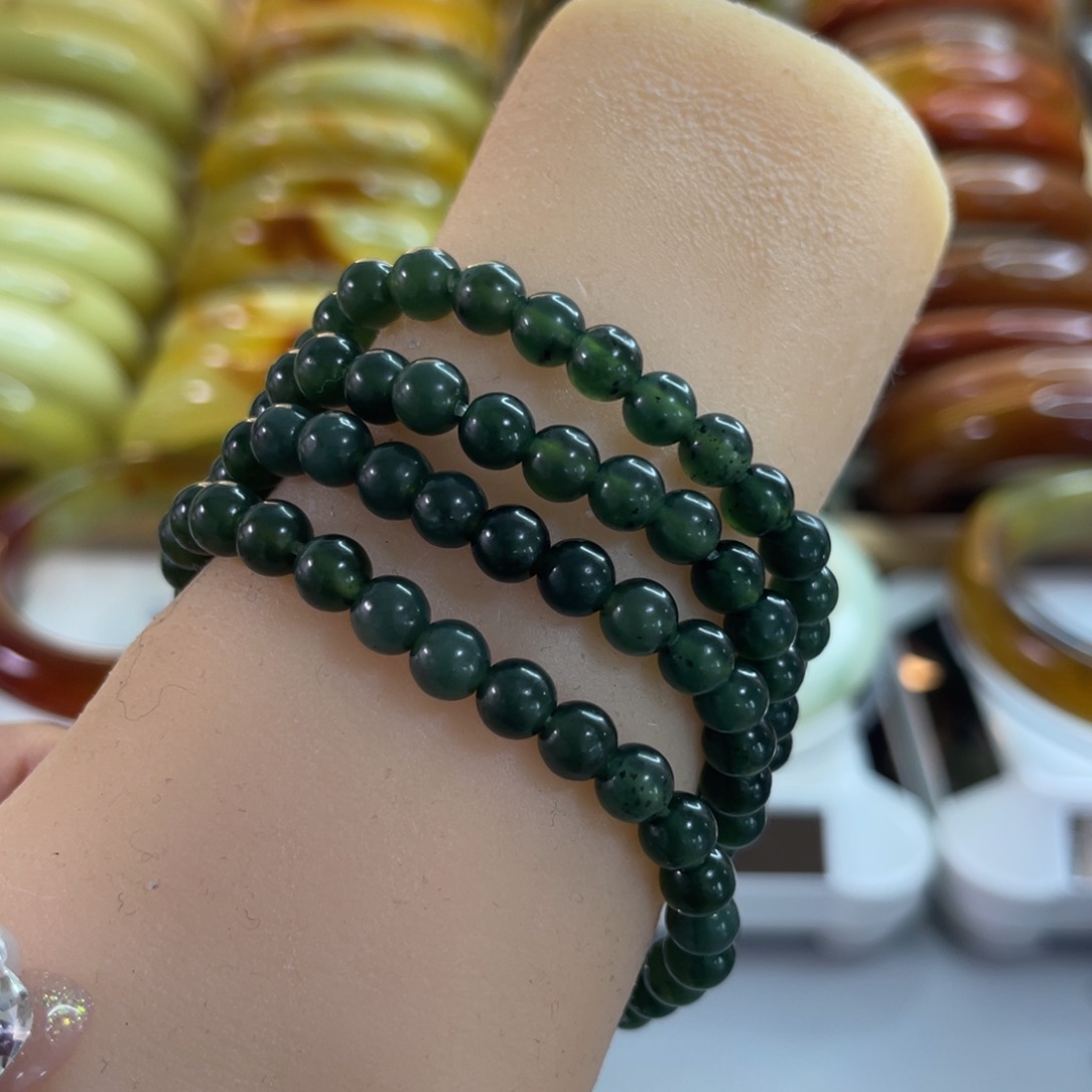 蛇纹石玉手串未镶嵌