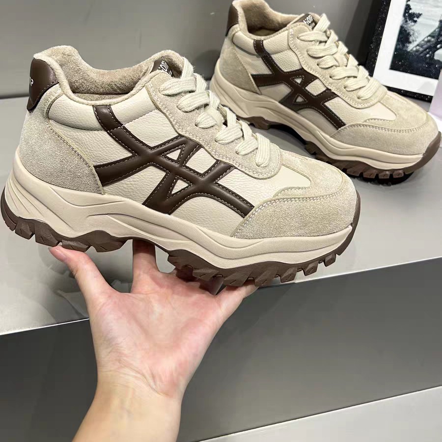 3116厚底加绒老爹鞋女冬季新款黑色复古保暖舒适运动休闲百搭棉鞋