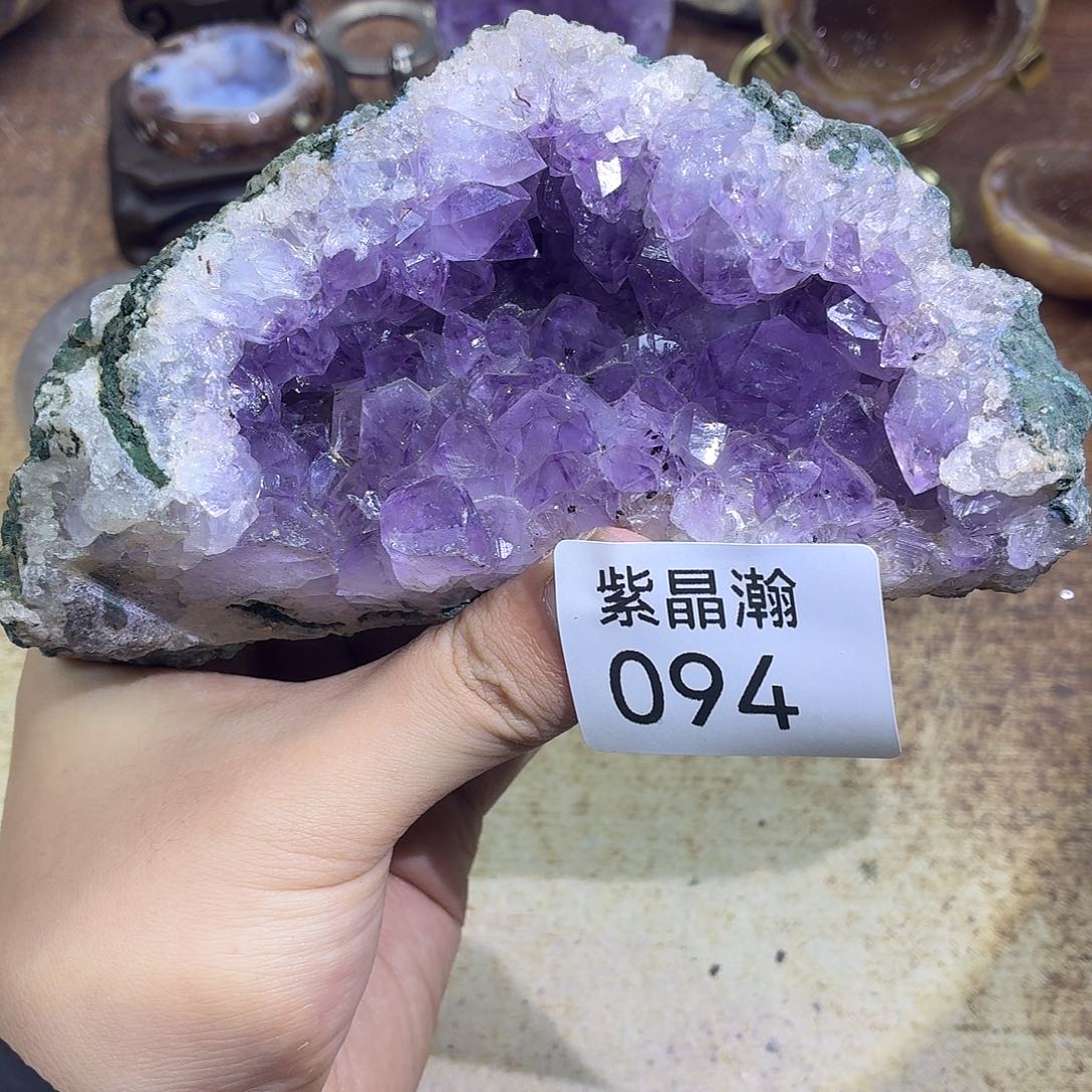 未镶嵌水晶大型摆件（非配饰）