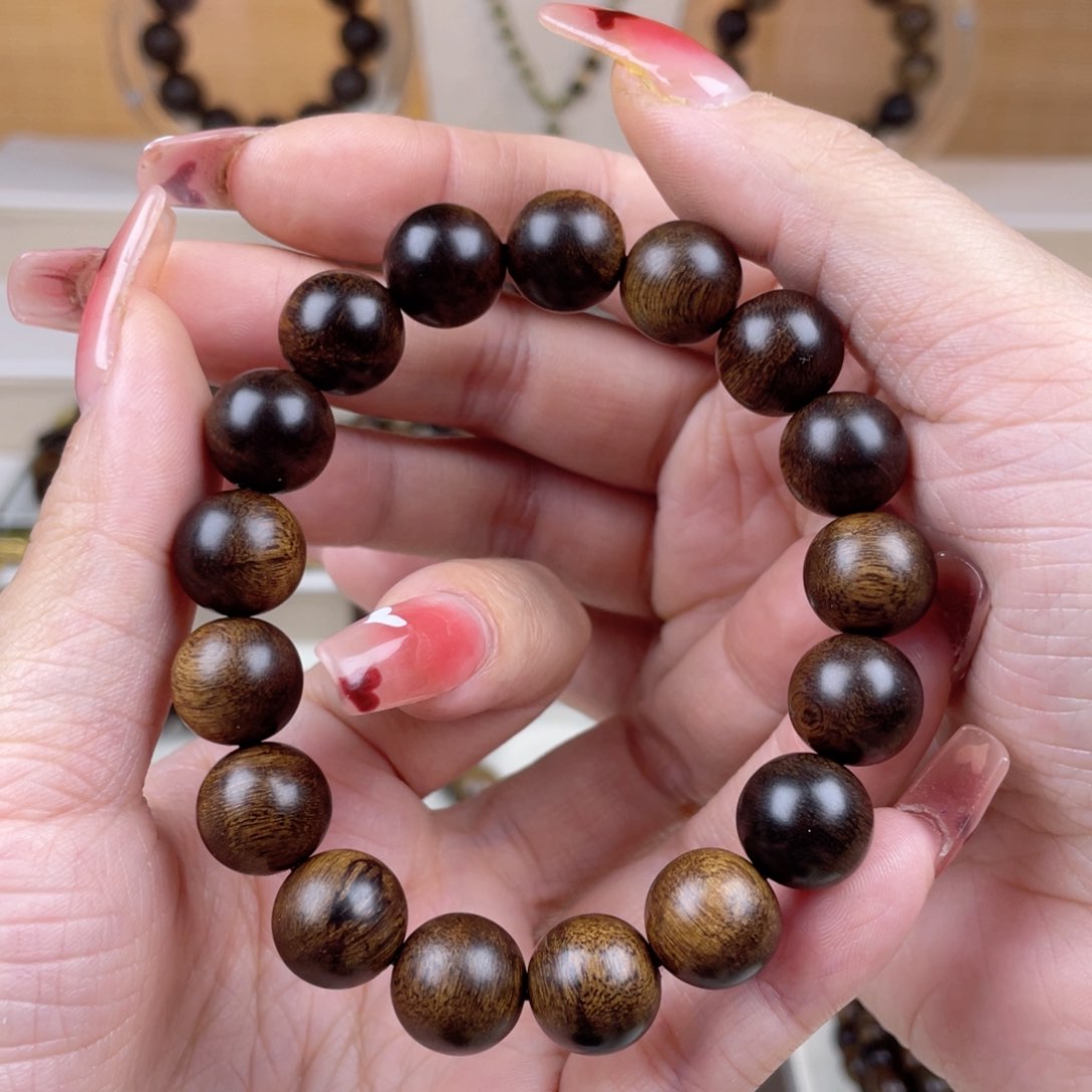 沉香手串?越南沉香