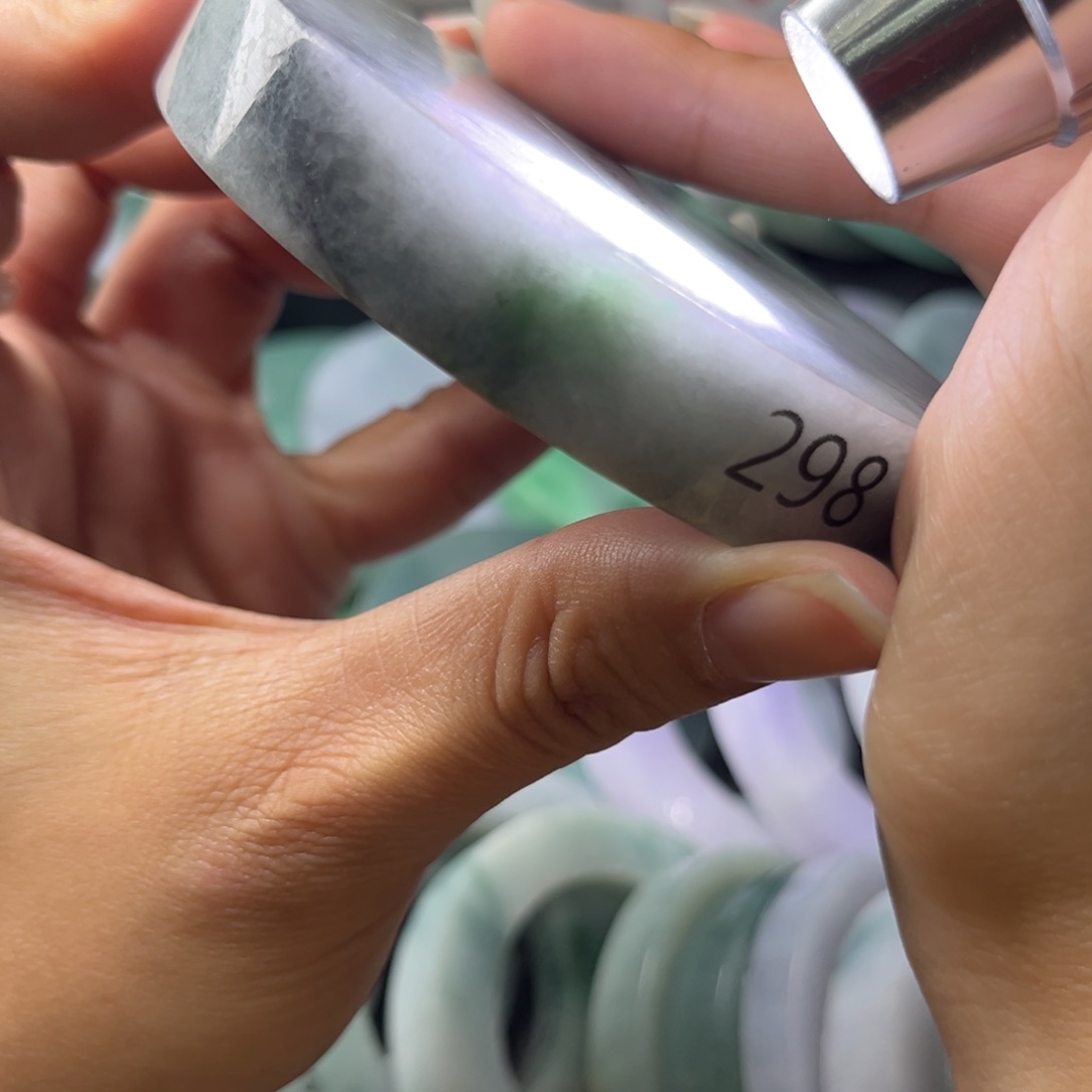 定制翡翠手镯未镶嵌