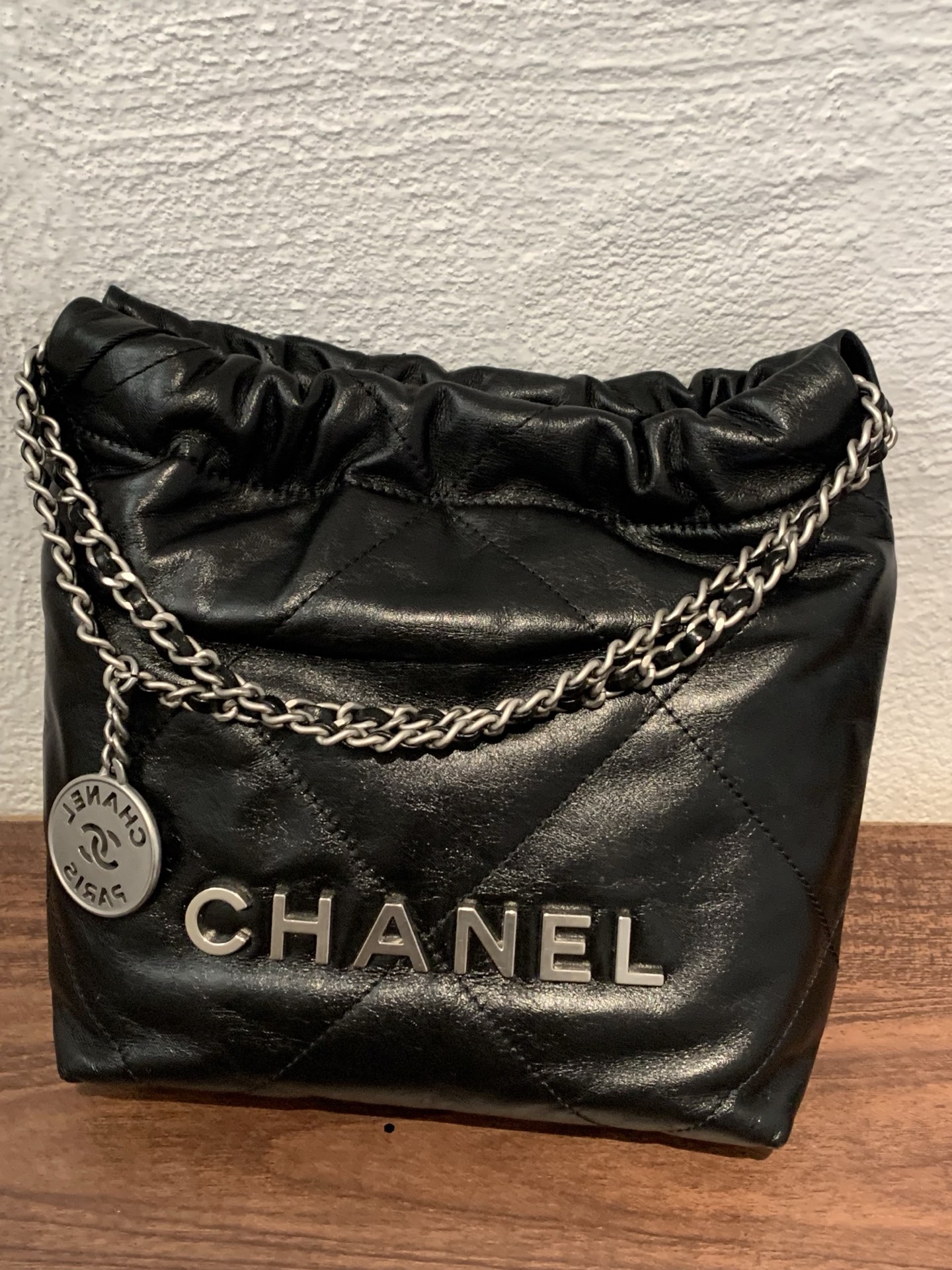 99新 Chanel/香奈儿 HIHI/23B黑银牛皮mini 22bag/12058462