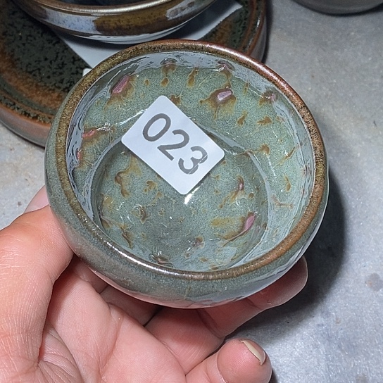 茶盏是因为一切不开心