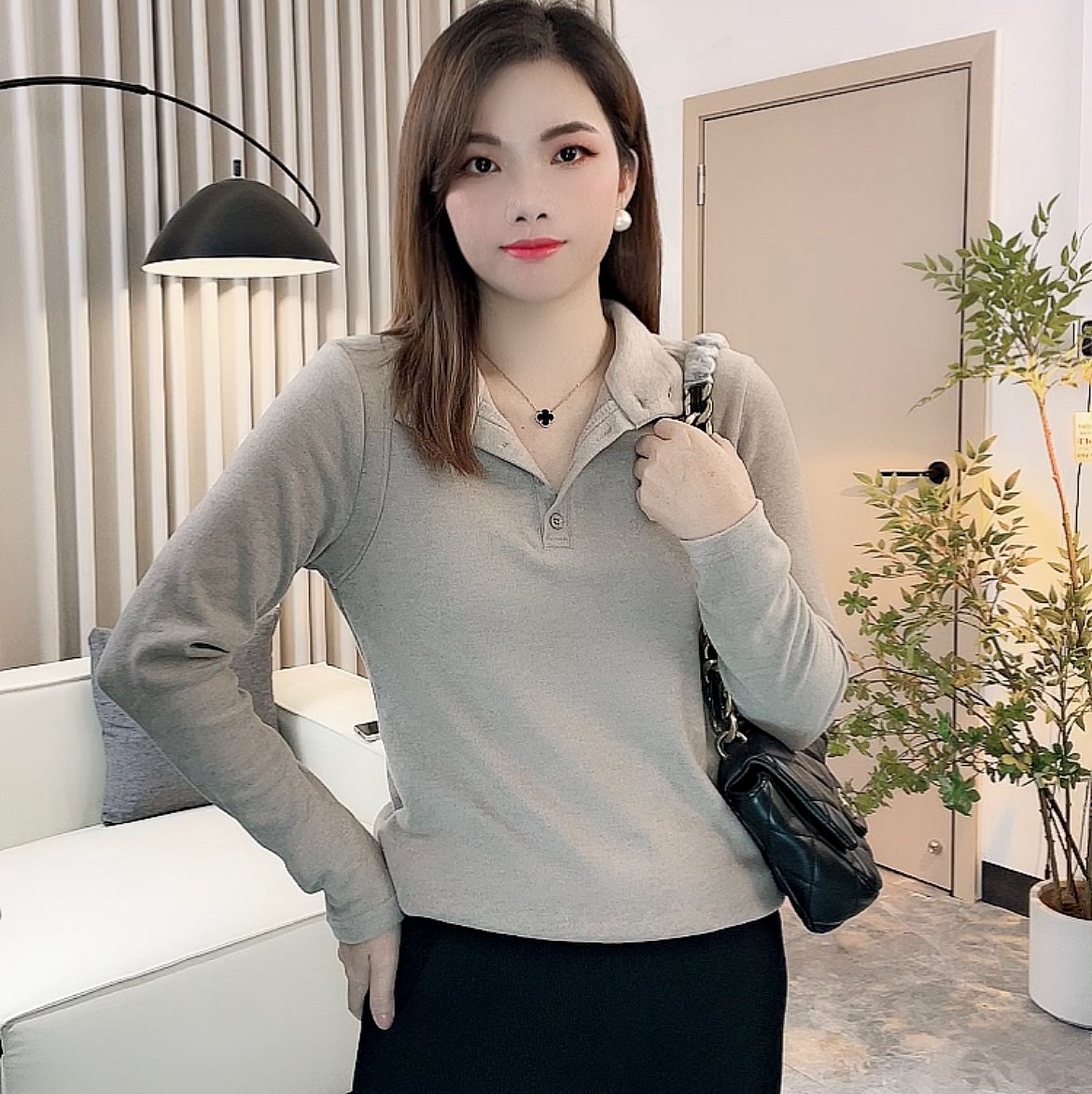 加绒加厚新款澳绒纽扣小立开领长袖上衣服时尚百搭保暖显瘦打底衫