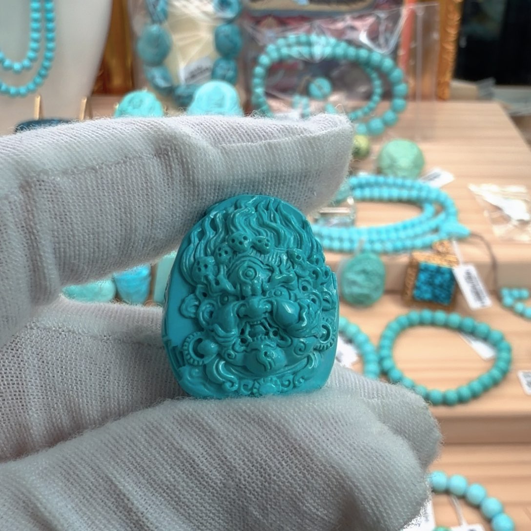 绿松石未镶嵌珠宝奇石