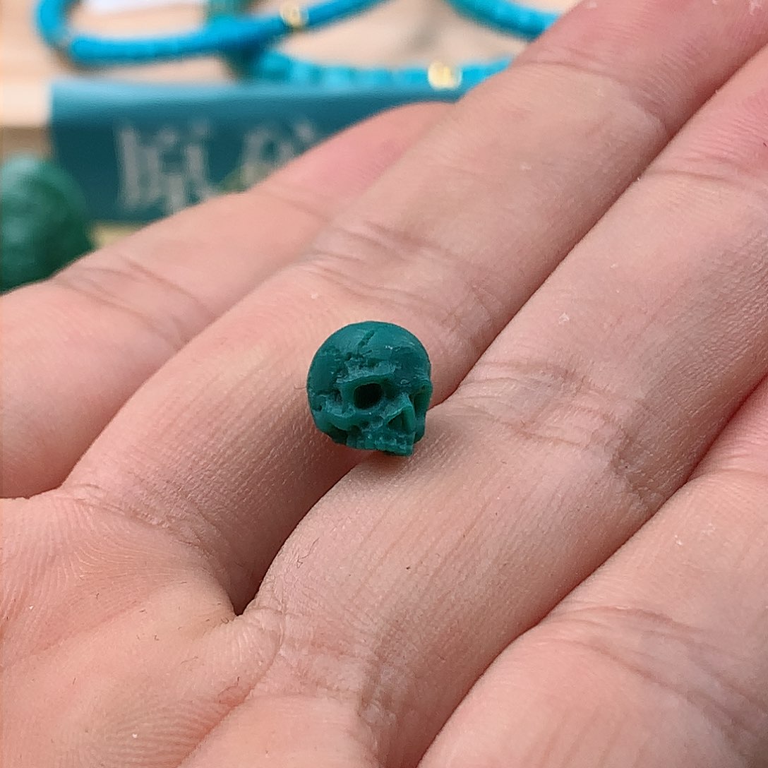 绿松石颈饰未镶嵌