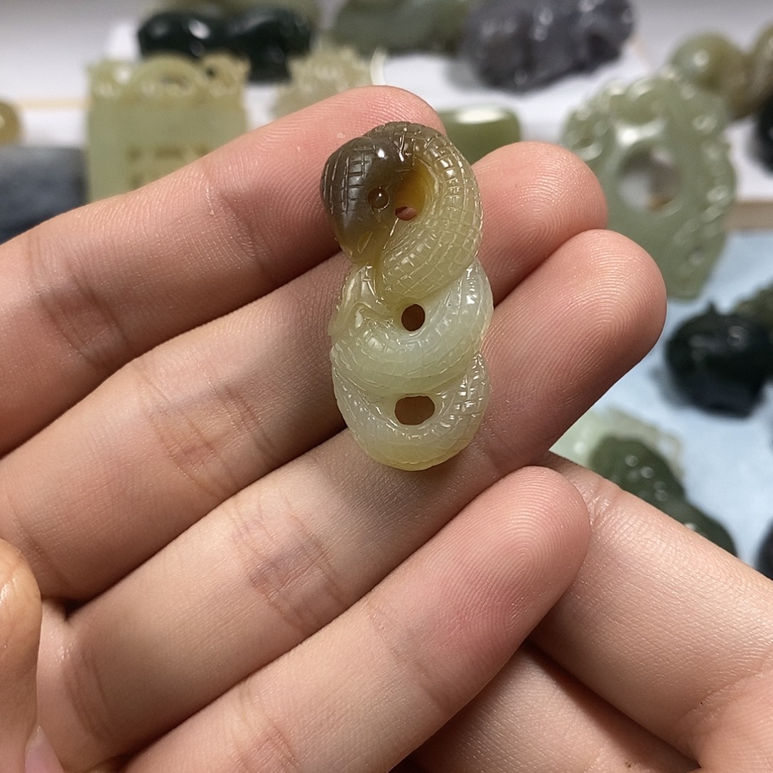 和田玉未镶嵌挂件