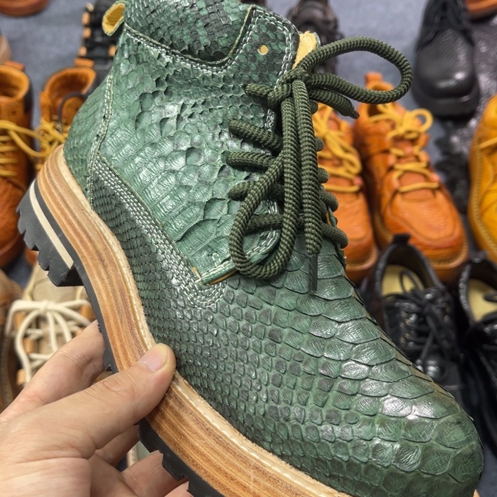 蓋***雙磨砂皮（牛皮）蟒蛇绿色蟒蛇蟒蛇42