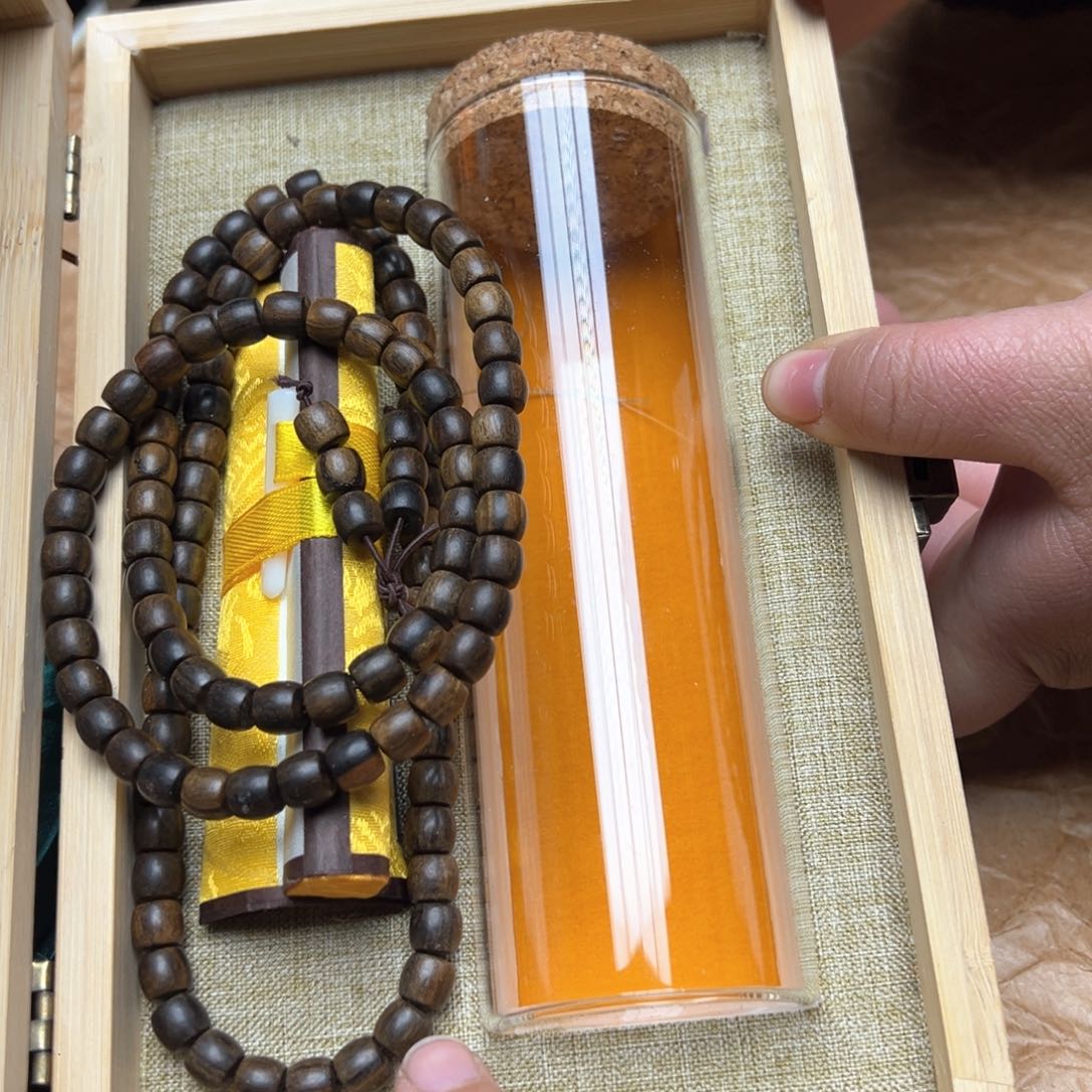 大叶紫檀（黑酸枝木类）