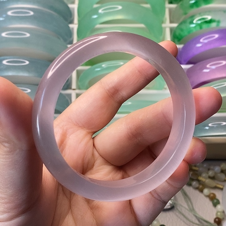 未镶嵌长石玉手镯