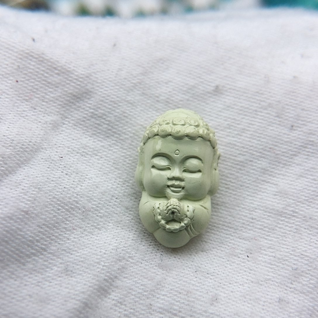 绿松石颈饰未镶嵌