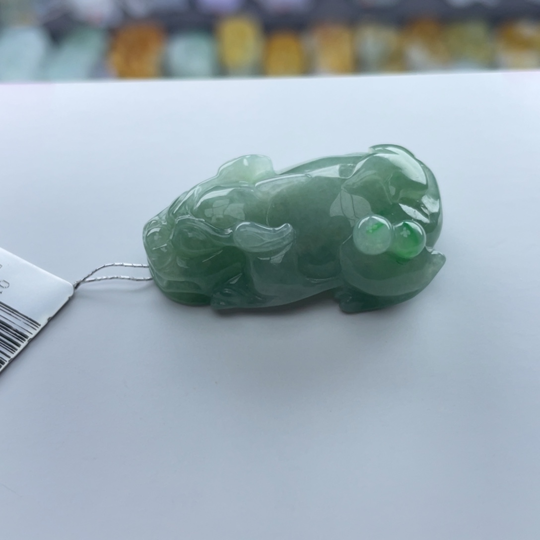 翡翠颈饰未镶嵌貔貅