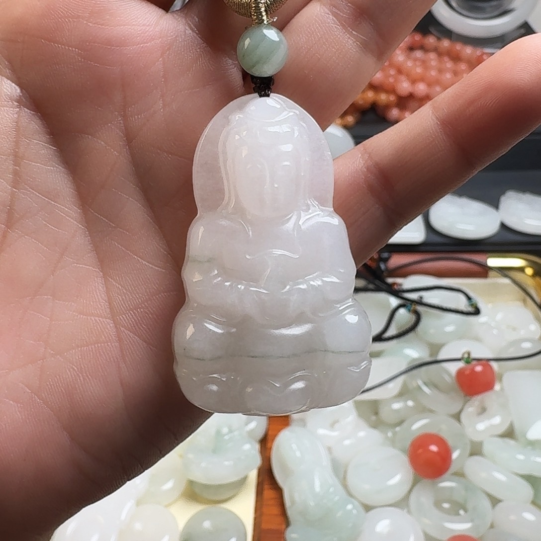 石英质玉未镶嵌颈饰观音