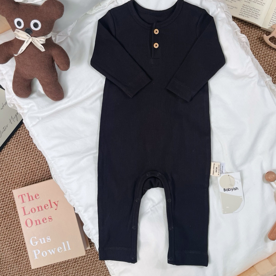 帅酷长袖秋冬长爬黑色婴儿连体氛围感中性长幼儿外出服超萌炸街