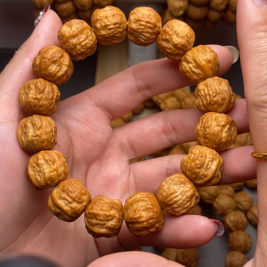猴头核桃手串金蟾蛤蟆头