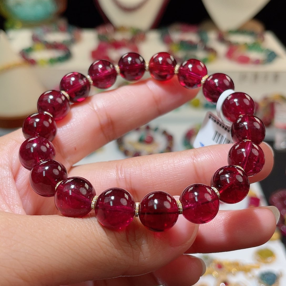 红色碧玺手链18K金镶嵌 珠宝级 10.5mm鸽血红