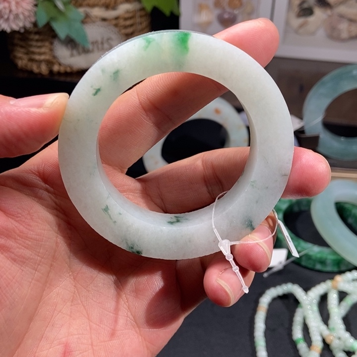 定制翡翠翡翠手镯未镶嵌花*