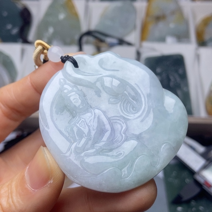 翡翠未镶嵌颈饰翡翠