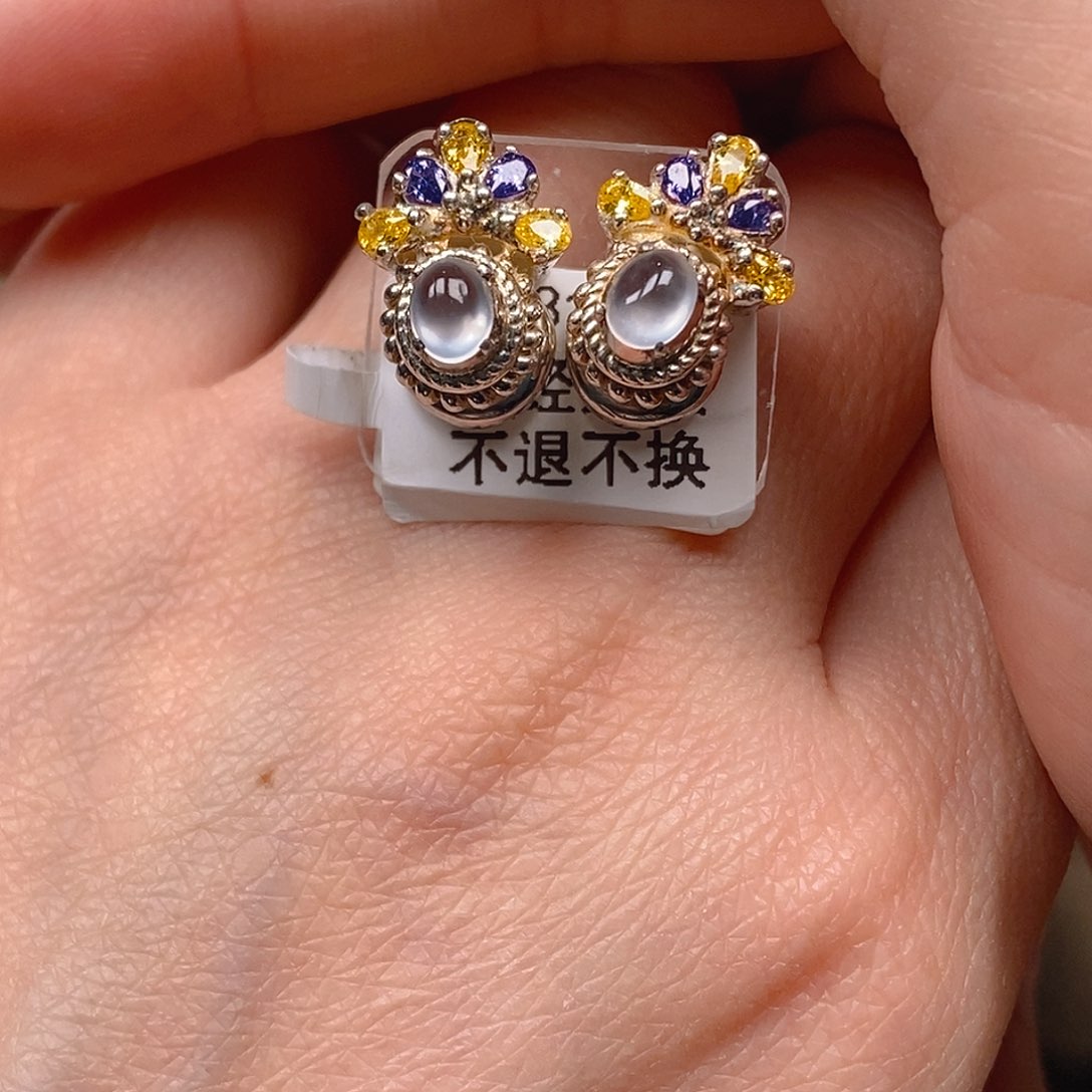 翡翠颈饰未镶嵌翡翠蛋面