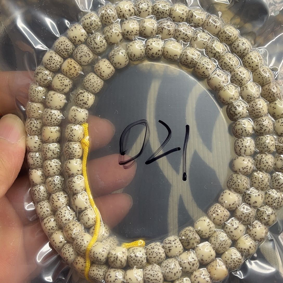 星月菩提手串大留白脖挂021