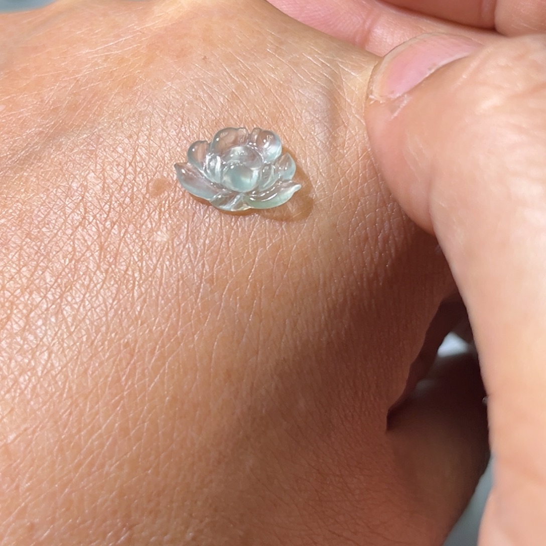 定制翡翠未镶嵌莲花