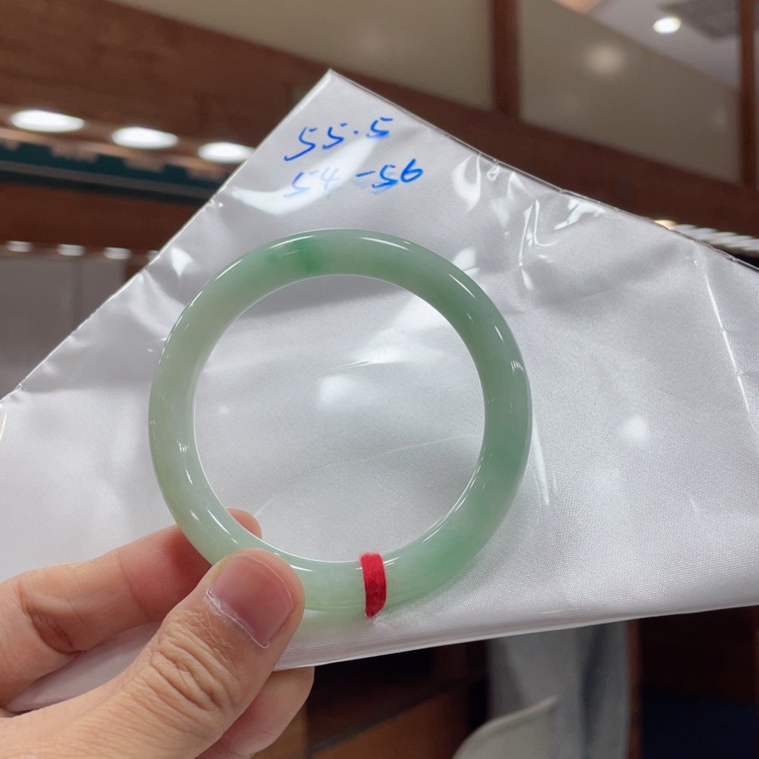 翡翠手镯未镶嵌买断