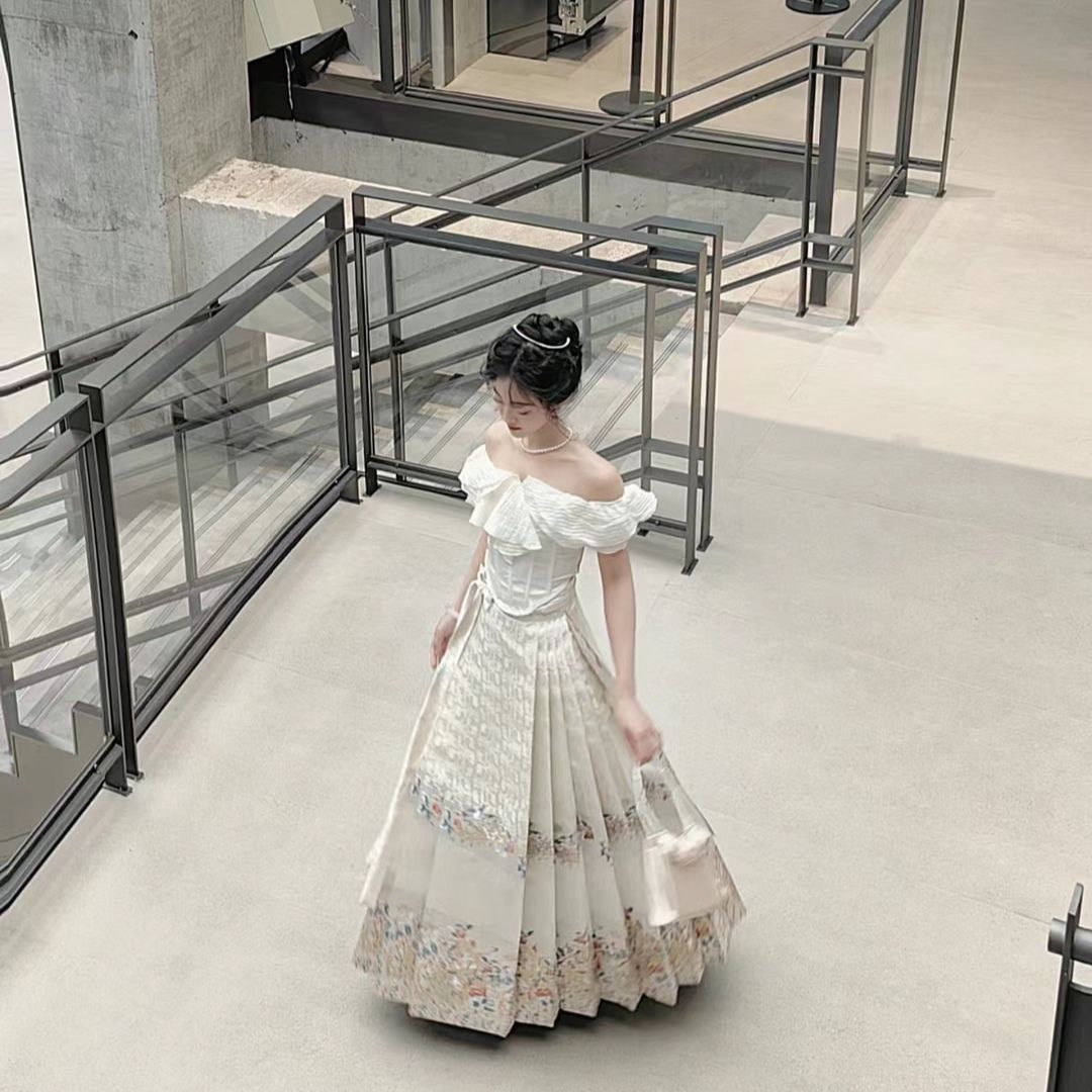 原创明制仿妆花马面搭配汉服日常通勤