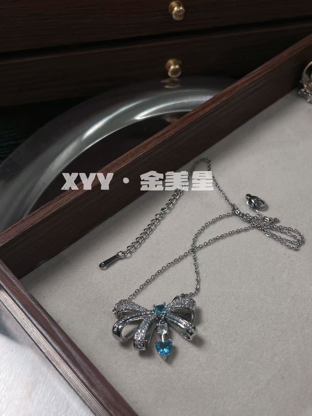 铜合金锆石项链 甜美立体大号蝴蝶结蓝色锆石吊坠项链2018
