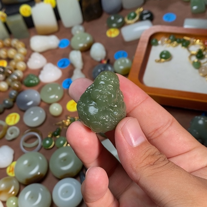 和田玉未镶嵌吊坠(不含链)