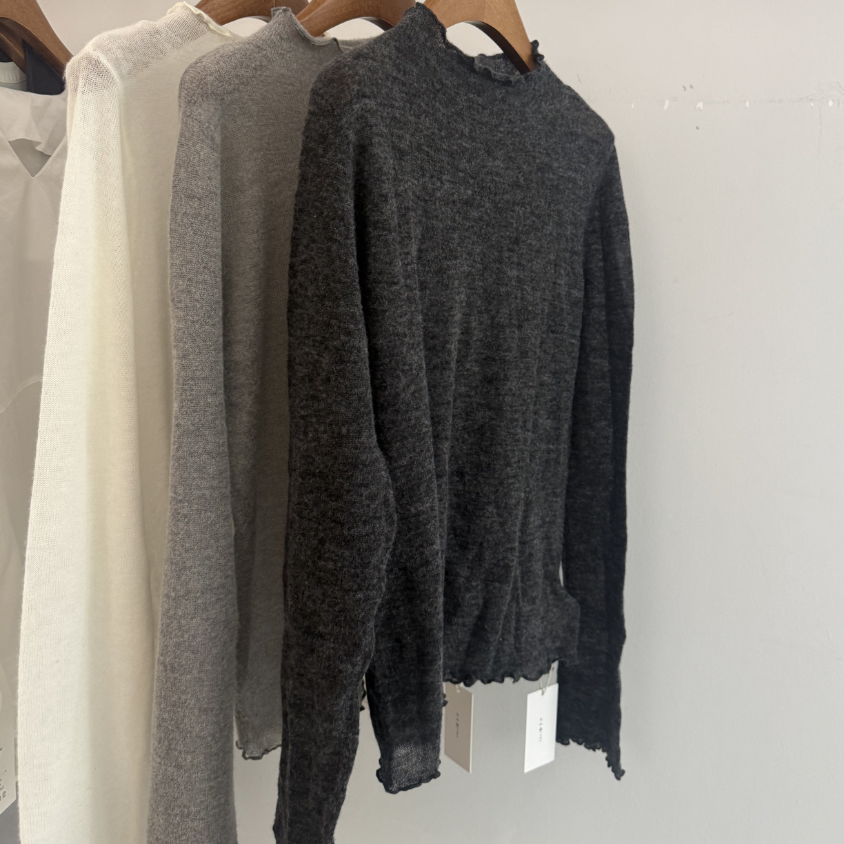 圆领时尚保暖木耳边修身型速干长袖半高领休闲T恤