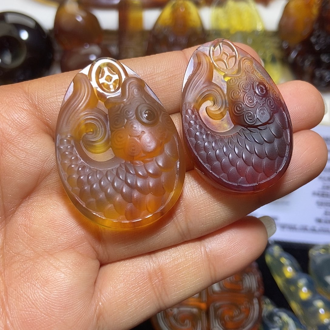 琥珀未镶嵌颈饰缅甸天然琥珀吊坠