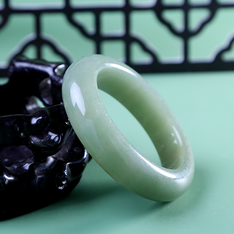佘太翠绿色手镯翠绿色冰透水润时尚百搭（直播间选货）