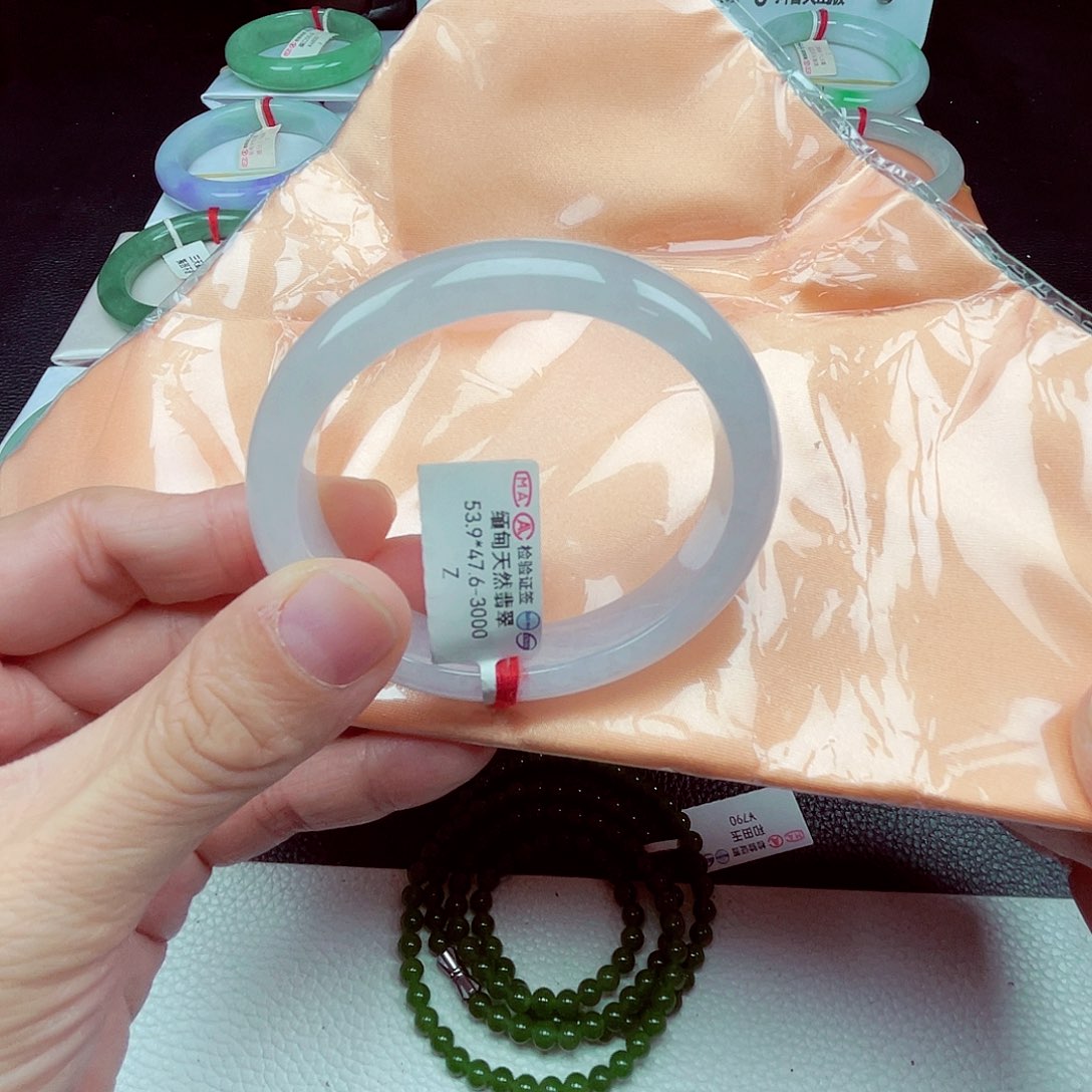 小***子未镶嵌手镯翡翠天然缅甸翡翠